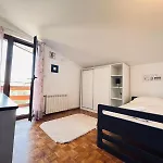 Peaceful Family House With Terrace And Garden In Appartement