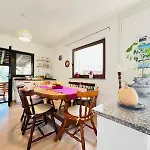Peaceful Family House With Terrace And Garden In Póla