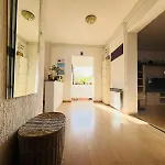 Peaceful Family House With Terrace And Garden In * Póla