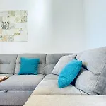 Peaceful Family House With Terrace And Garden In