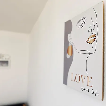 Apartment With Garden And Terrace