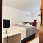 Apartment Peaceful Family House With Terrace And Garden In
