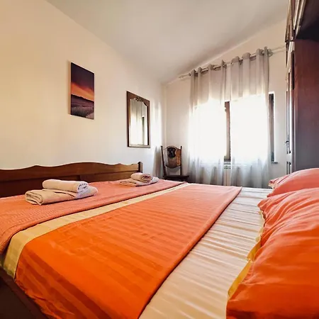 House With Garden And Terrace Appartamento