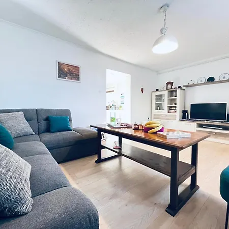 Peaceful Family House With Terrace And Garden In Apartmán