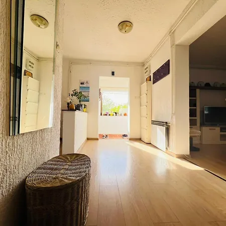 Peaceful Family House With Terrace And Garden In * Pula